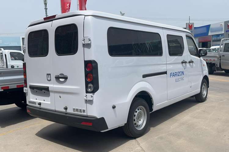 Used Farizon Xingxiang V 2023 V6E PLUS Guoxuan High-Tech 41.93 kWh Value Edition