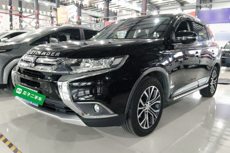 Used Mitsubishi Outlander 2016 2.4L 4x4 Luxury Edition 7-Seater