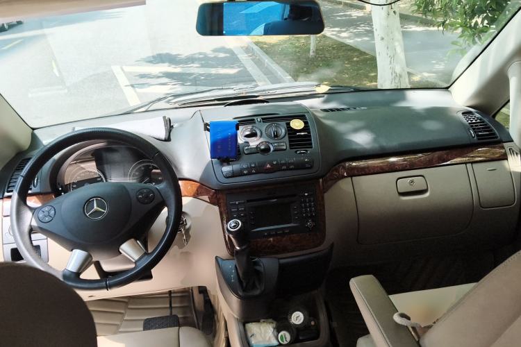 Used Mercedes-Benz Viano 2013 3.0L Comfort Edition
