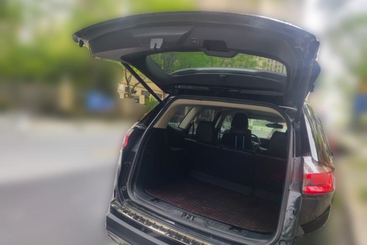 Used Ford Edge 2021 PLUS EcoBoost 245 Two-Wheel-Drive Platinum Edition 5 Seats Trunk