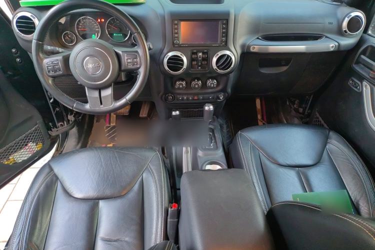 Used Jeep Wrangler 2015 3.6L Rubicon Four-Door Comfort Edition
