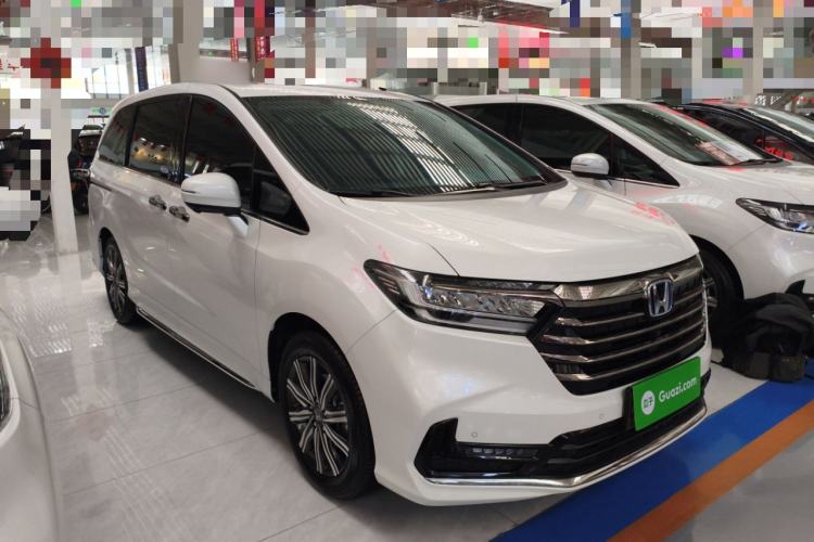 Used Honda Odyssey 2024 2.0L eHEV Sharp & Enjoy Edition Front Right 45 Deg