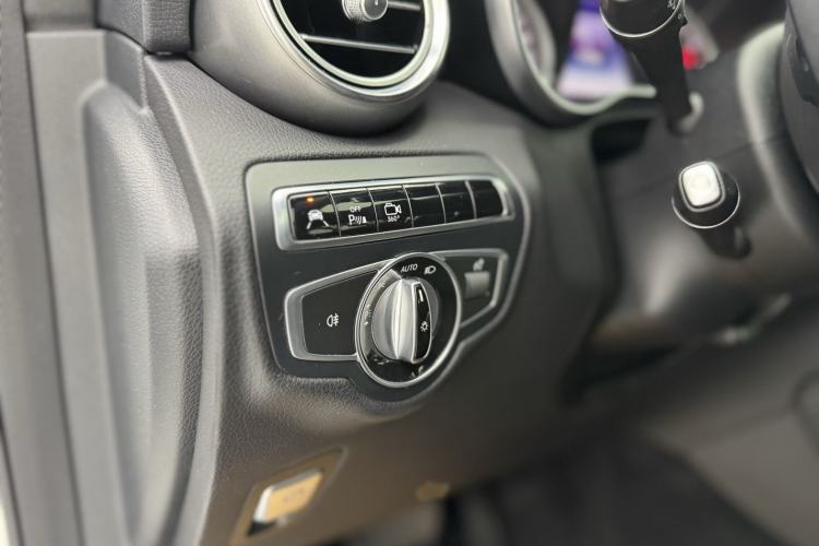 Used Mercedes-Benz GLC 2016 GLC 260 4MATIC Luxury Model