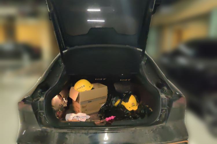 Used CHANGAN UNI-V 2022 1.5T Sport Edition Trunk