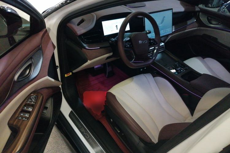 Used BYD Seal 2023 DM-i 1.5L 121km Prestige Model
