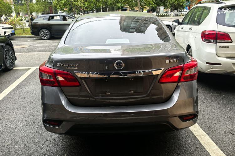 Used Nissan Sylphy 2022 Classic 1.6XE CVT Comfort Edition Exterior 4