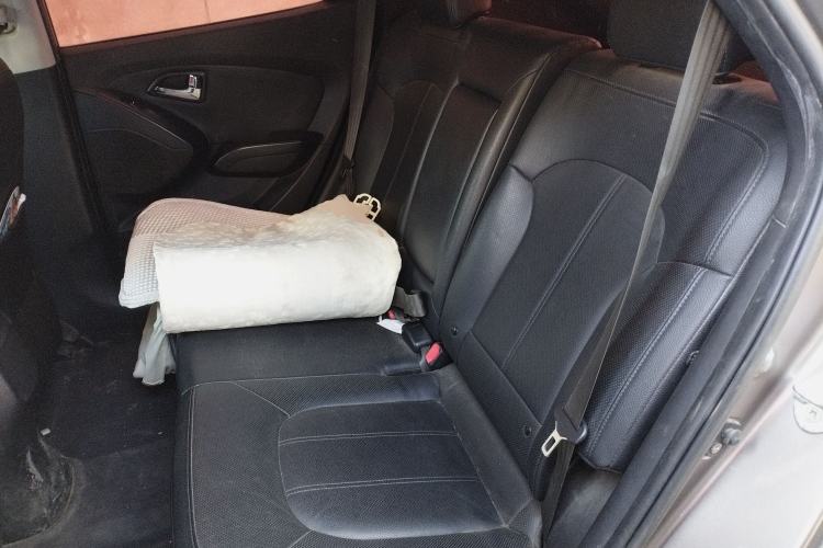 Used Hyundai ix35 2013 2.0L Automatic Two-Wheel Drive Smart GLS China IV Standard