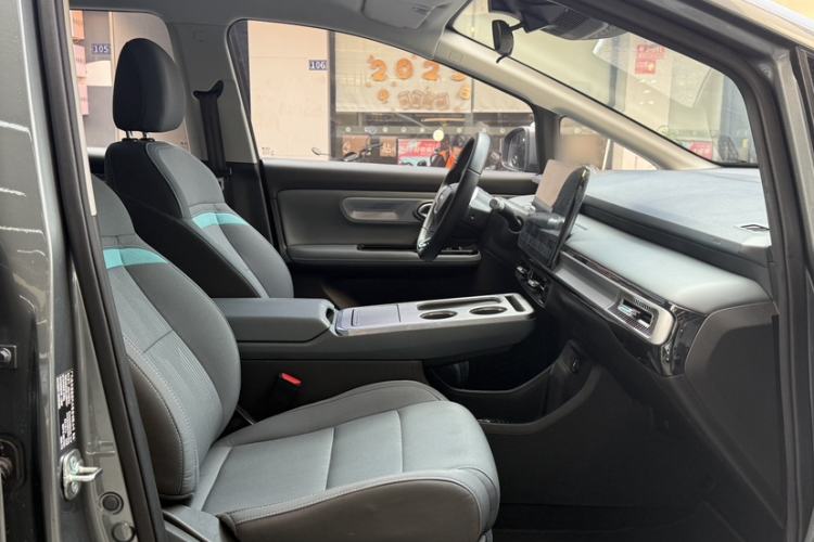 Used AION Y 2023 Plus 510 Enjoy Edition
