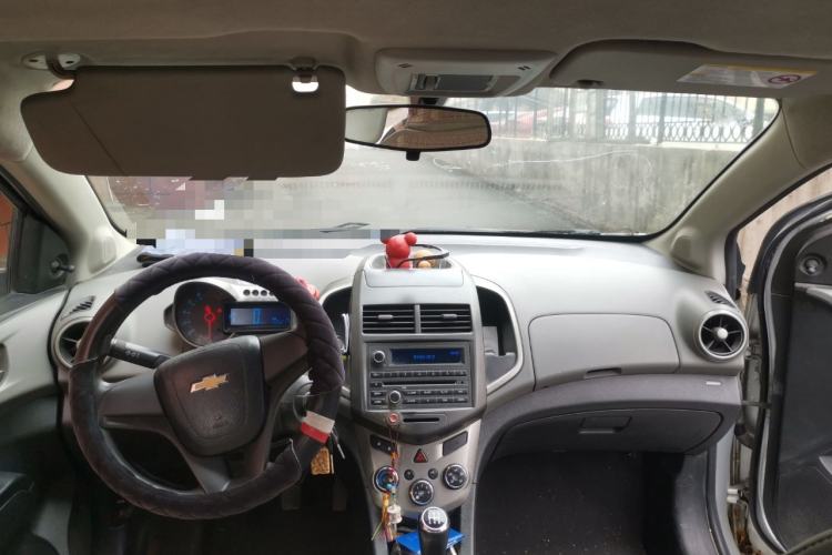 Used Chevrolet Aveo Sonic 2011 Sedan 1.4L MT SL