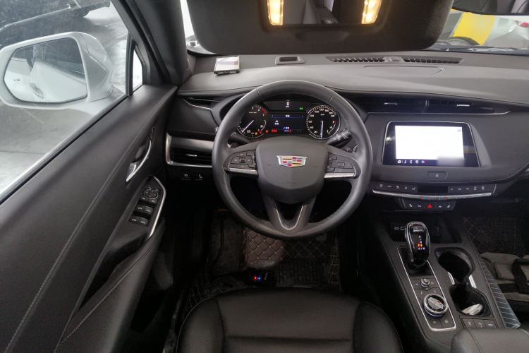 Used Cadillac XT4 2022 28T Two-Wheel-Drive Luxury Version Steering Wheel