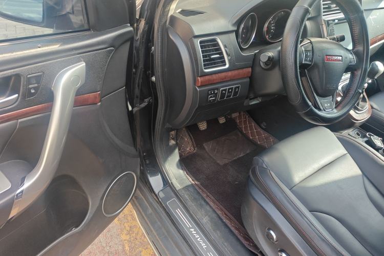 Used Haval H6 2015 Revised Version Sport Edition 1.5T Manual Transmission Two-Wheel Drive Elite Grade