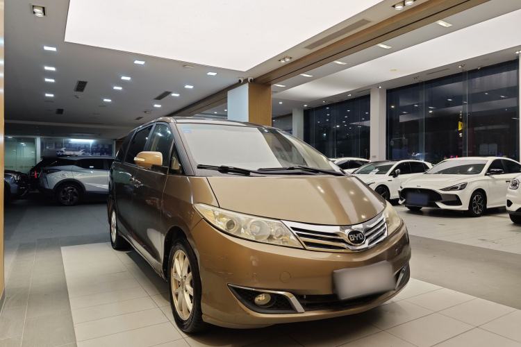 Used BYD M6 2013 2.4L Automatic Luxury Model
