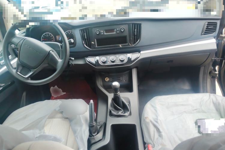 Used FORTHING Lingzhi 2023 M5L 1.6L Base Model 5 Seats
