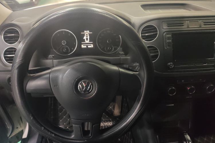 Used Volkswagen Tiguan L 2016 280TSI Automatic Two-Wheel-Drive Silk Road Style Edition
