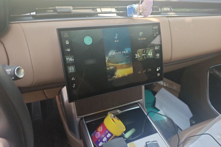 Used Land Rover Range 2023 3.0 L6 360 PS Grand Edition
