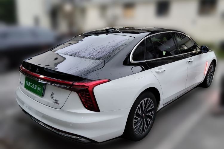 Used Hongqi H5 2025 2.0T Automatic Flag Edition – 500 000 Units Commemorative Version