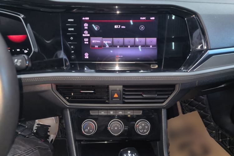 Used Volkswagen Sagitar 2021 280TSI DSG Comfort Connect Edition Center Console