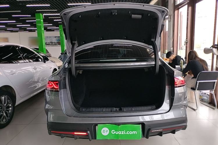 Used BYD Qin L 2025 DM-i Smart Drive 80KM Leading Model Trunk