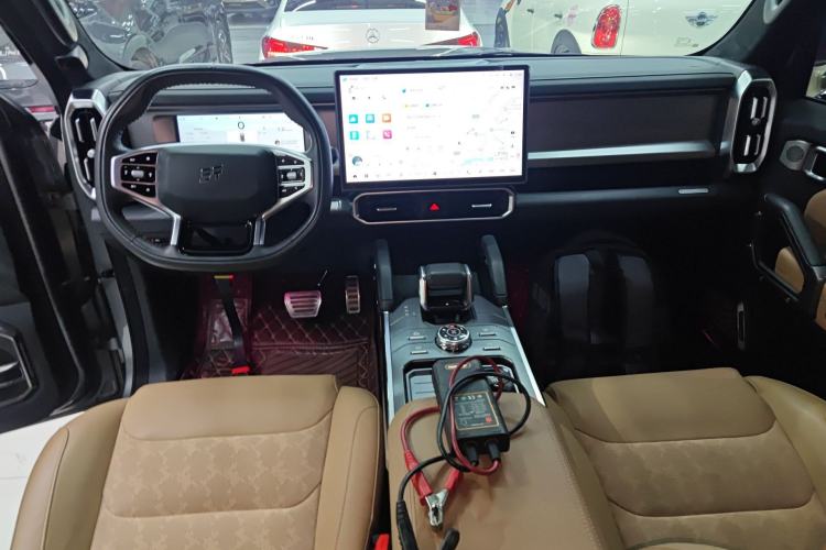 Used JETOUR Traveler 2023 2.0T All-Wheel Drive CrossPRO+ Center Console