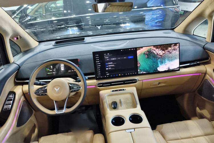 Used VOYAH Dream 2025 PHEV Four-Wheel-Drive Flagship Kunpeng Edition