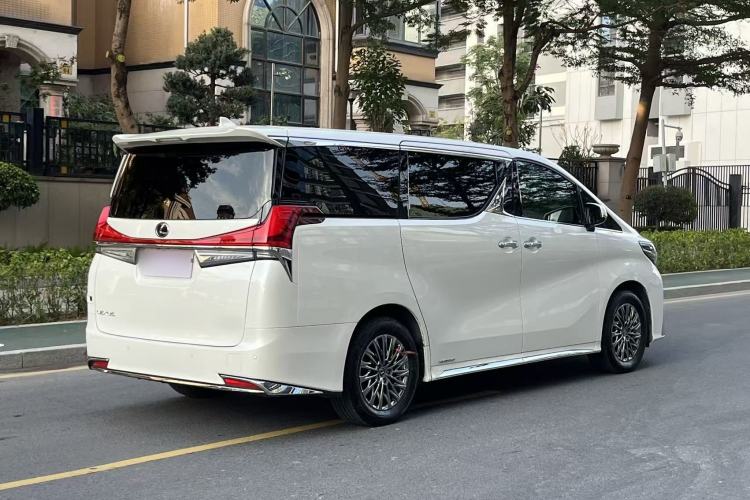 Used Lexus LM 2020 300h Seven-Seat Elegant Edition