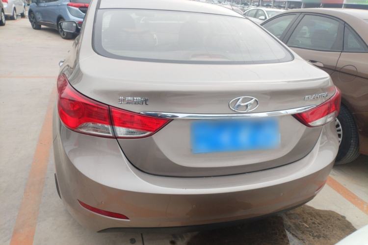 Used Hyundai Elantra (5th Generation / Langdong) 2012 1.6L Manual Leading Model