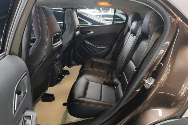 Used Mercedes-Benz GLA 2016 GLA 220 4MATIC Fashion Edition Left Rear Seat