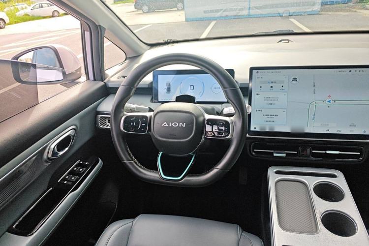 Used AION Y 2022 Plus 70 Tech Edition