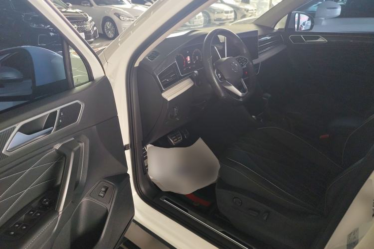 Used Volkswagen Tiguan L 2022 330TSI Automatic Two-Wheel Drive R-Line Enhanced Edition
