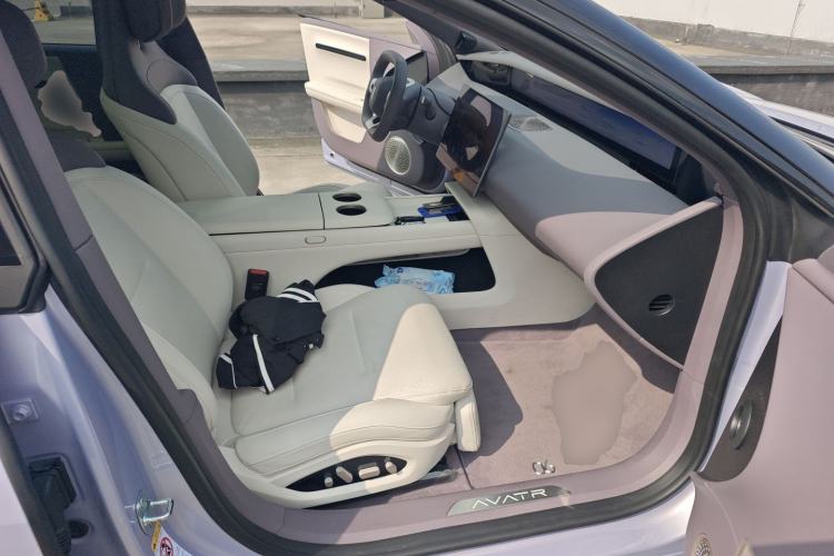 Used Avatr 06 2025 Pro Range-Extended Edition Right Front Seat