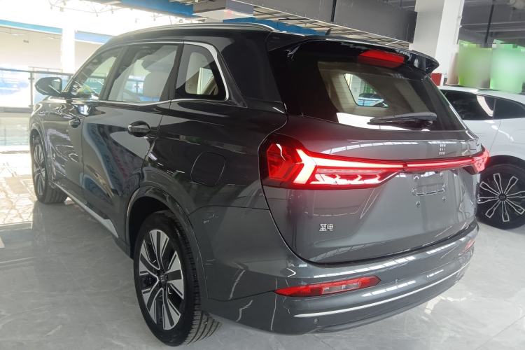 Used Landian E5 PLUS 2026 Model 165km Long-Range First-Adoption Version Ultra 5-seater