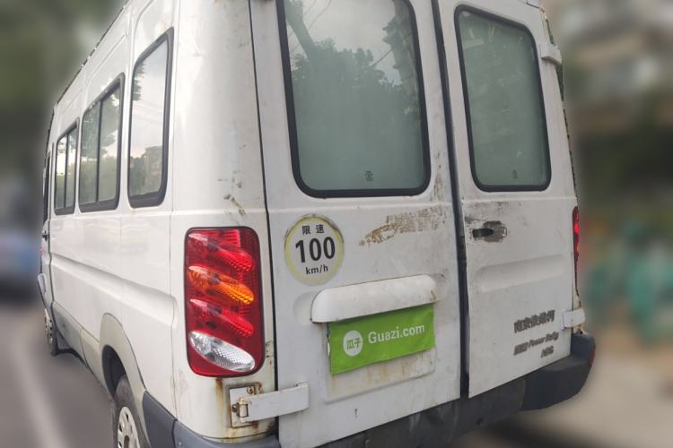 Used Iveco Power Daily 2013 2.5T-V39 Low-Roof Box Truck