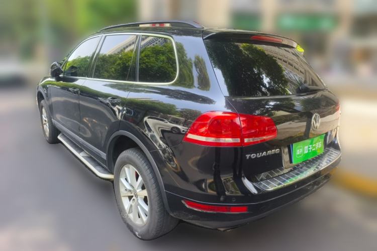 Used Volkswagen Touareg 2011 3.0 TDI Diesel High-End Model Rear Left 45 Deg