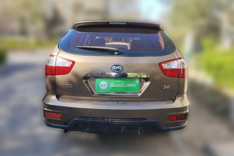 Used BYD S6 2012 2.0L Manual Luxury Version