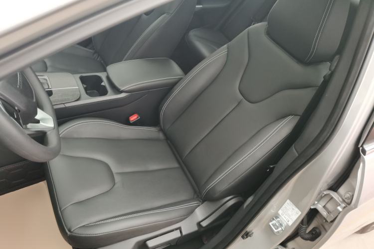 Used Venucia D60 2023 PLUS 1.6L XL CVT Yue Ling Edition
