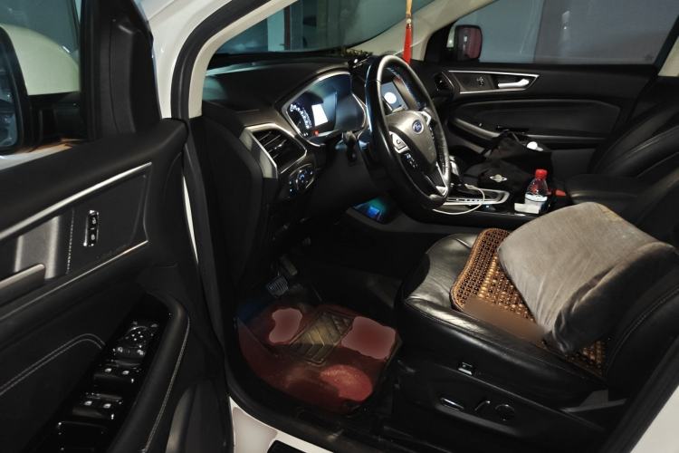 Used Ford Edge 2016 EcoBoost 245 Two-Wheel-Drive Titanium 7-Seater Driver Seat