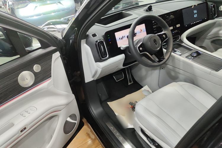 Used Hima AITO M9 2024 Range-Extended Ultra Version 42 kWh 6-Seater Model Driver Seat