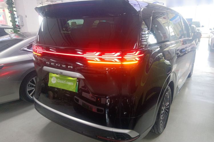 Used Denza D9 2022 DM-i 1040 Prestige Model Rear Right 45 Deg