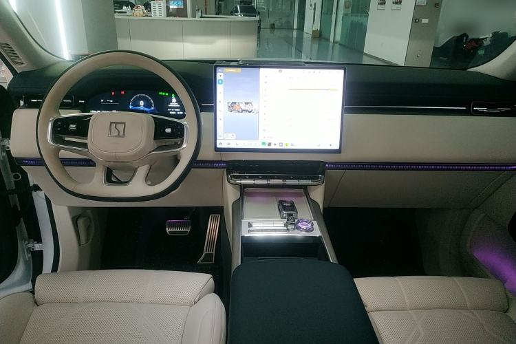 Used Zeekr 9X 2025 Ultra Edition 70kWh Center Console