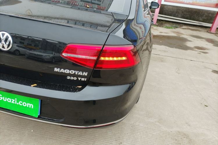 Used Volkswagen Magotan 2017 330TSI DSG Leading Model
