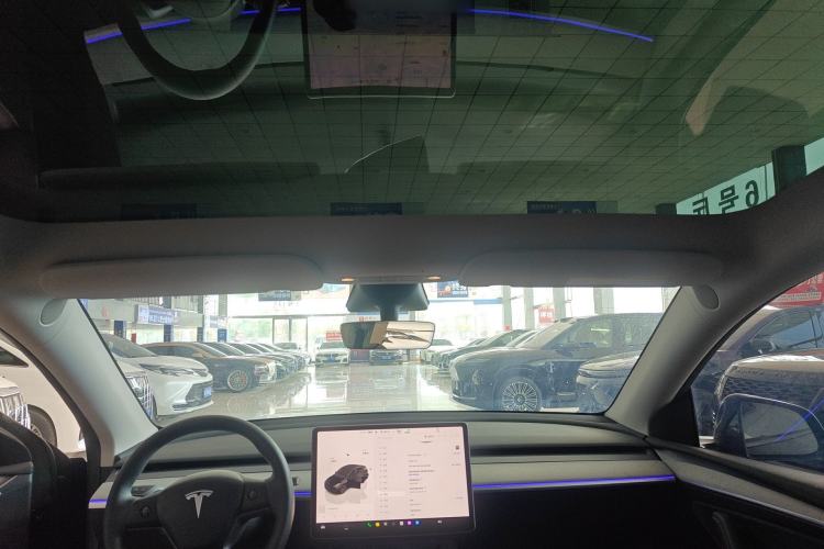 Used Tesla Model Y 2023 Rear-Wheel-Drive Version Headliner