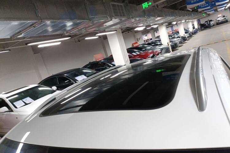 Used Volkswagen T-ROC 2025 Facelift Model 2 300TSI DSG Two-Wheel Drive Chenguang Edition Roof