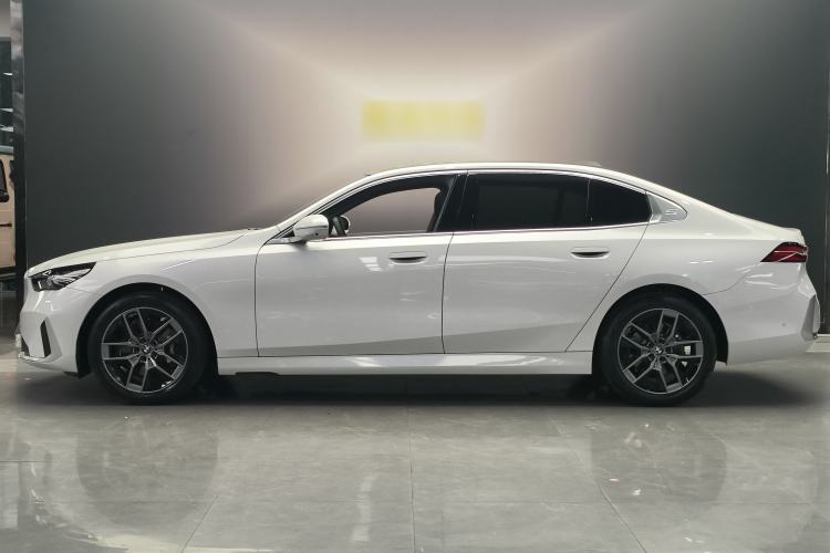 Used BMW 5 Series 2024 530Li Leading Luxury Package
