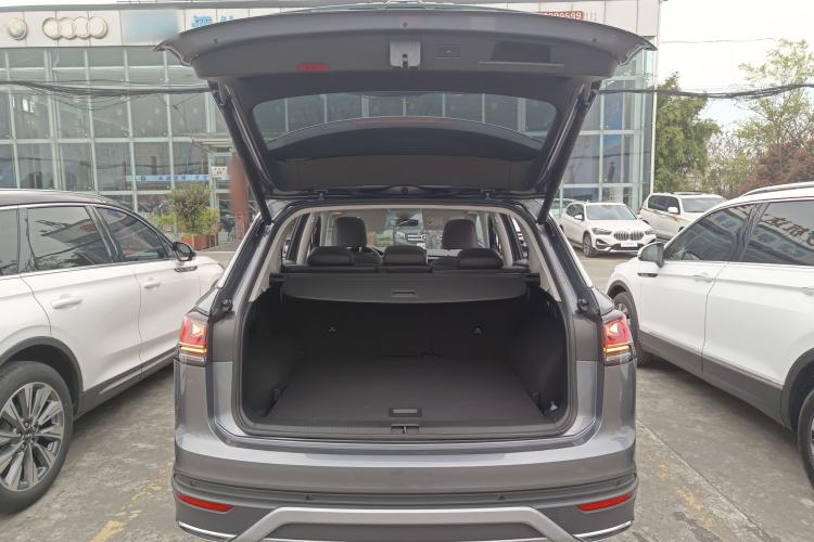 Used Volkswagen Tayron 2023 300TSI Two-Wheel-Drive Luxury Plus Advanced Edition Trunk