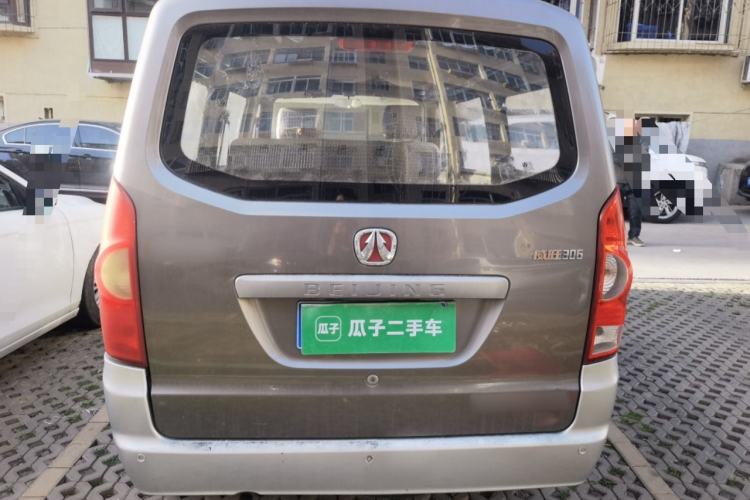 Used BAIC Weiwang 306 2011 1.3L luxury version 8 seats
