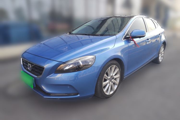 Used Volvo V40 2015 1.6T Zhiya Edition