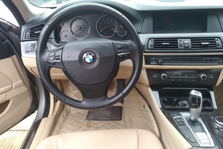 Used BMW 5 Series 2013 525Li Luxury Model Steering Wheel