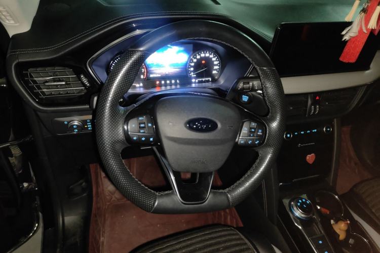 Used Ford Escape 2020 EcoBoost 245 Four-Wheel Drive Titanium Edition Steering Wheel