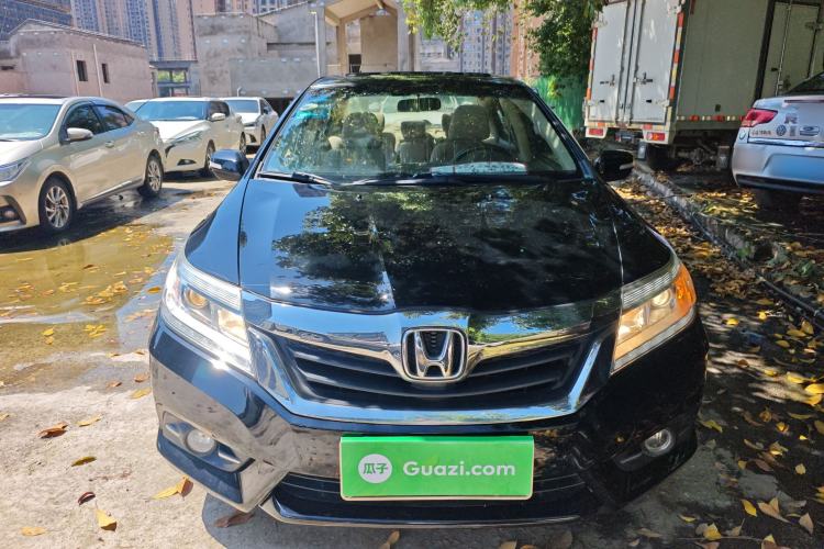 Used Honda Crider 2015 1.8L automatic luxury edition Front