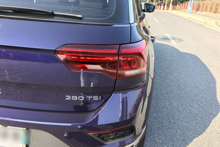 Used Volkswagen T-ROC 2021 280TSI DSG Two-Wheel Drive Comfort Connect Edition